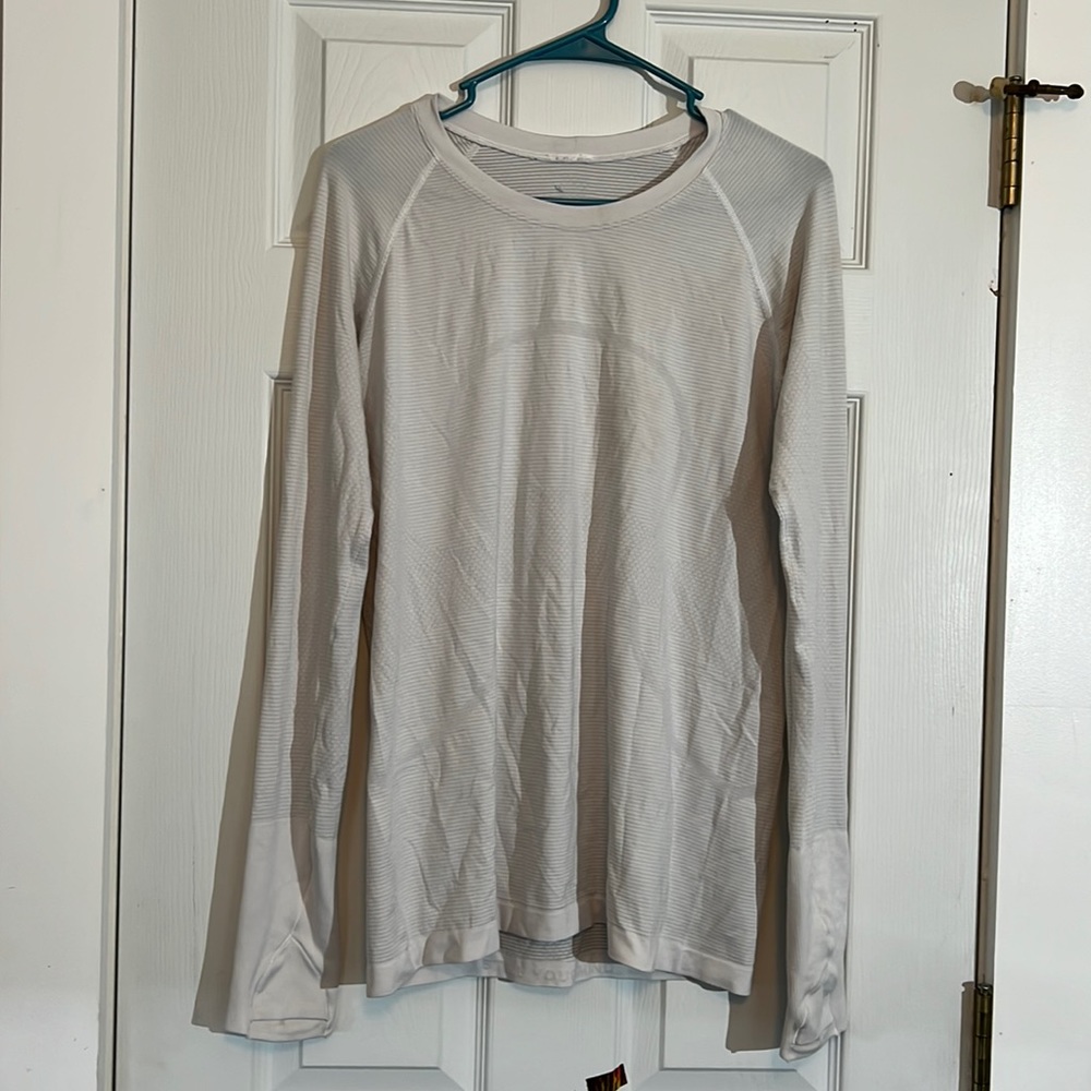 White light weight dri fit LuLuLemon long sleeve top